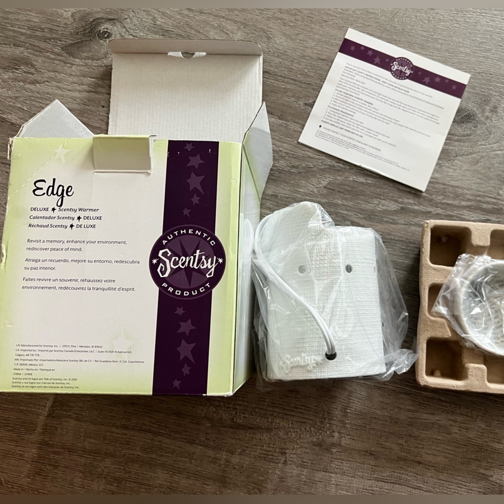 Scentsy Edge White Warmer plug in warmer new in box
